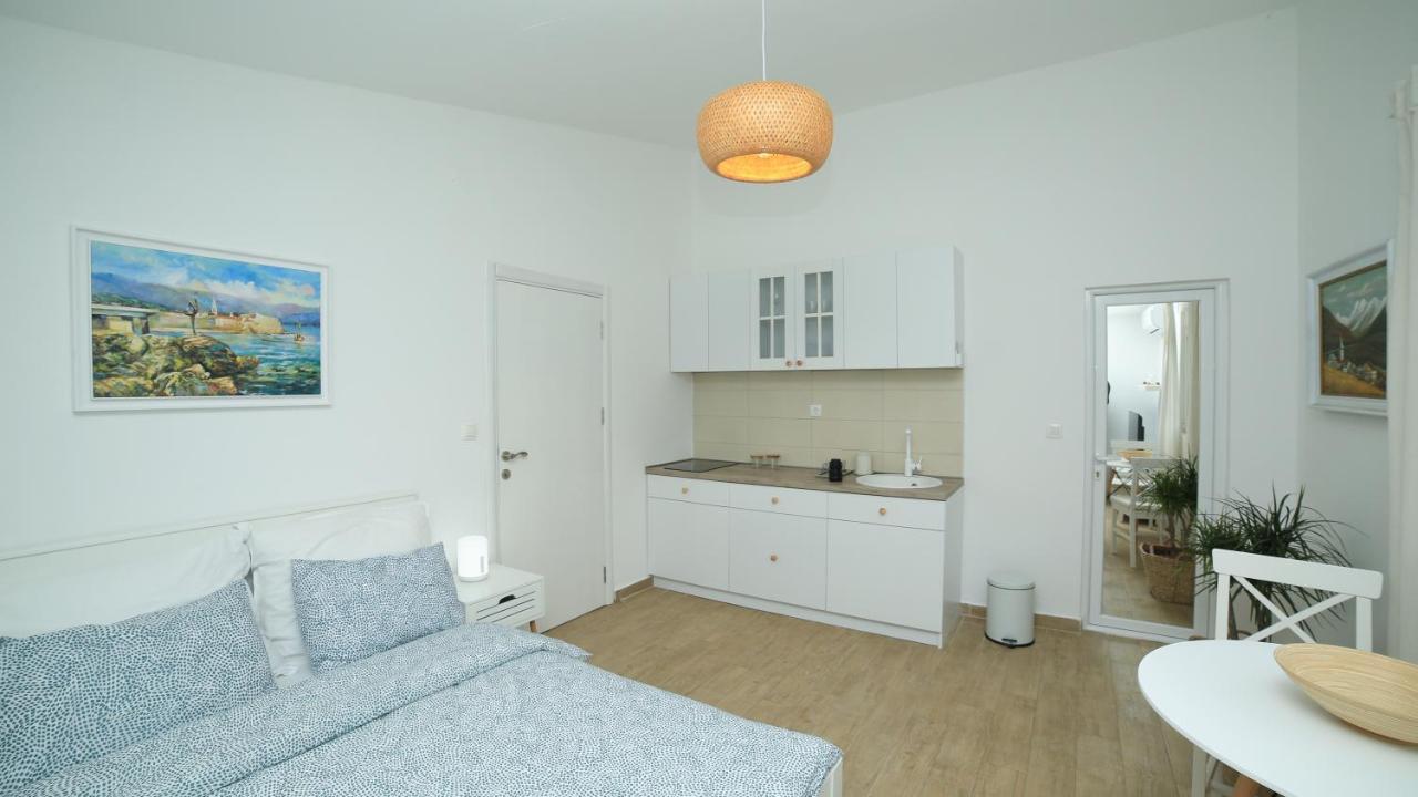 Plamenatz Studio Apartments Virpazar Exteriör bild