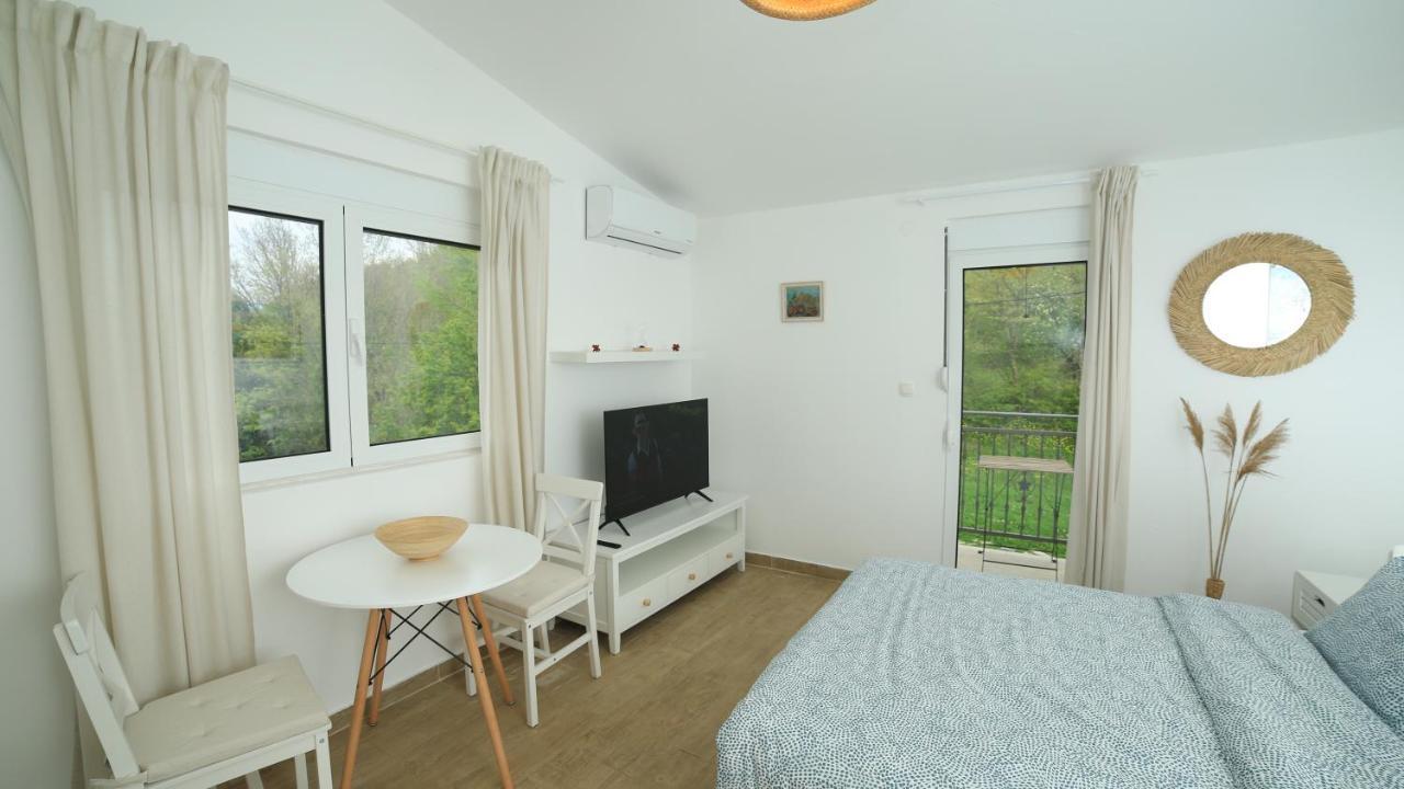 Plamenatz Studio Apartments Virpazar Exteriör bild
