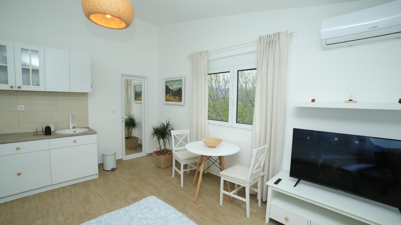 Plamenatz Studio Apartments Virpazar Exteriör bild