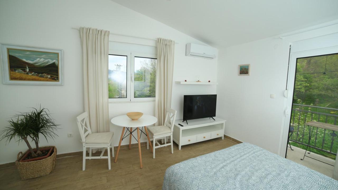 Plamenatz Studio Apartments Virpazar Exteriör bild