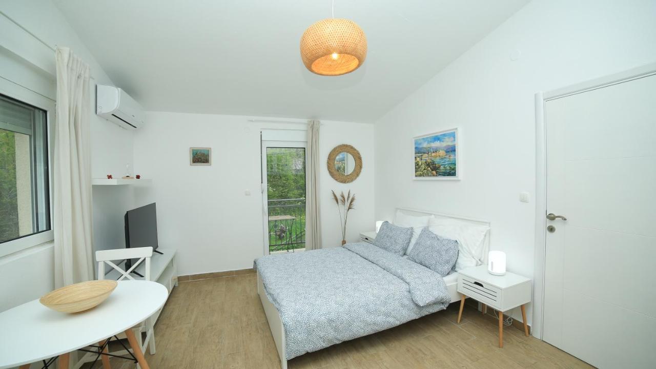 Plamenatz Studio Apartments Virpazar Exteriör bild