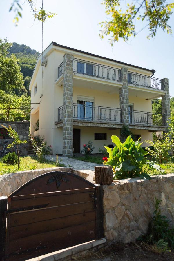 Plamenatz Studio Apartments Virpazar Exteriör bild