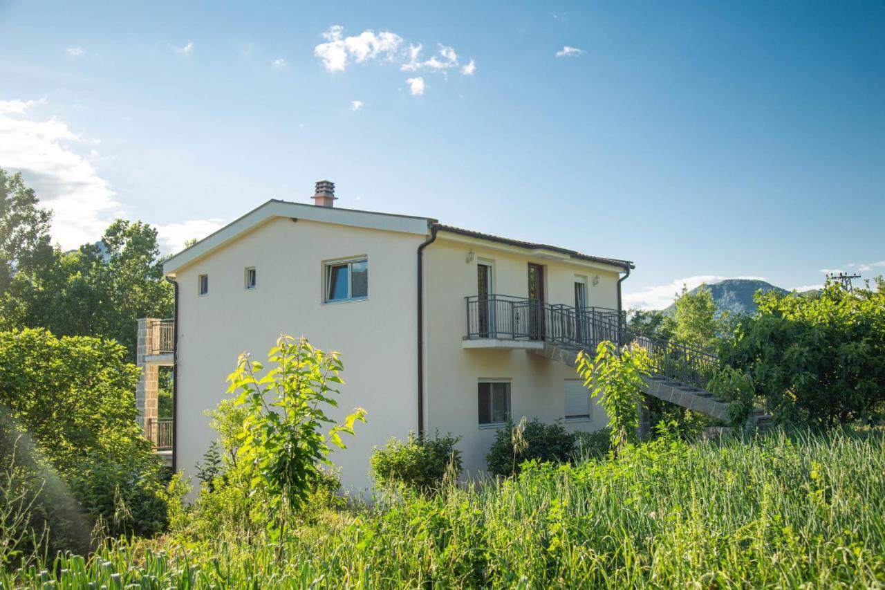 Plamenatz Studio Apartments Virpazar Exteriör bild