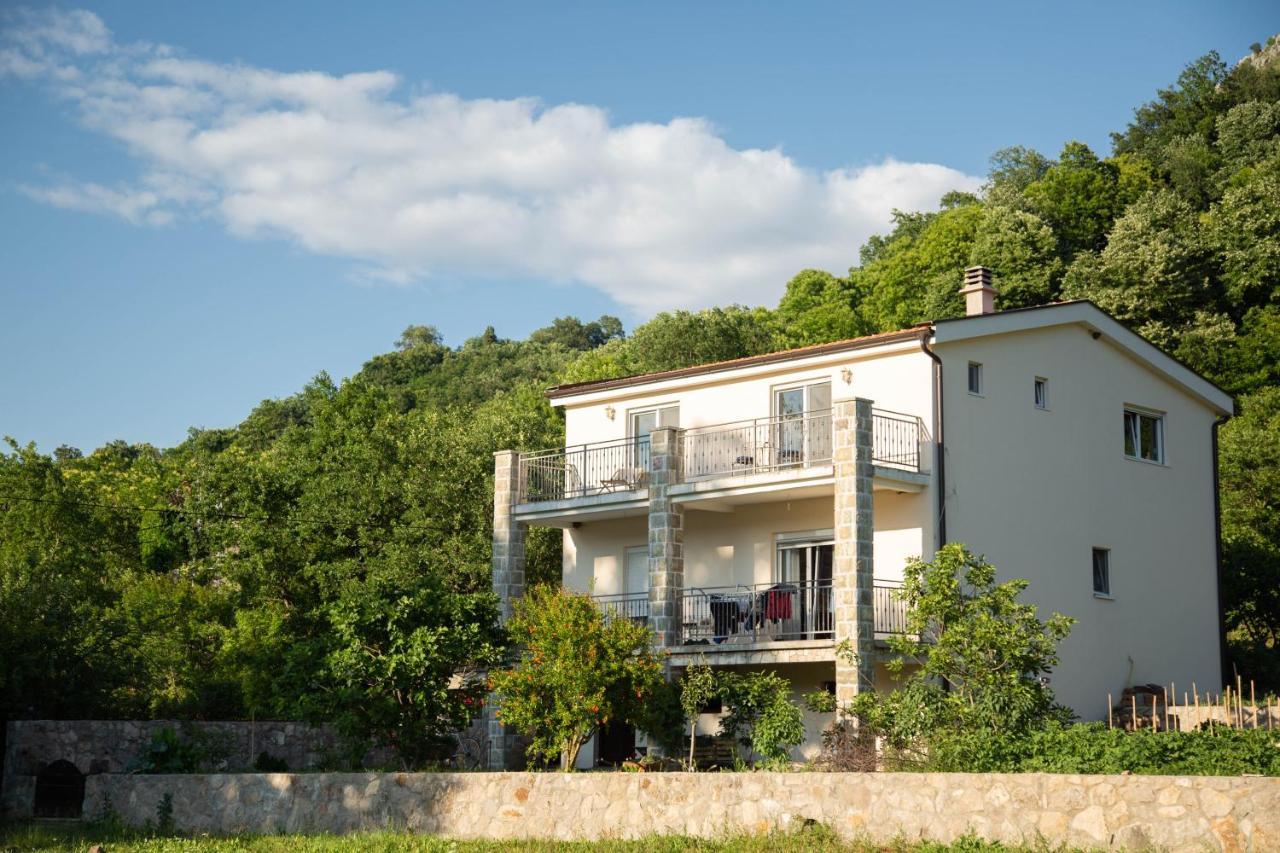 Plamenatz Studio Apartments Virpazar Exteriör bild